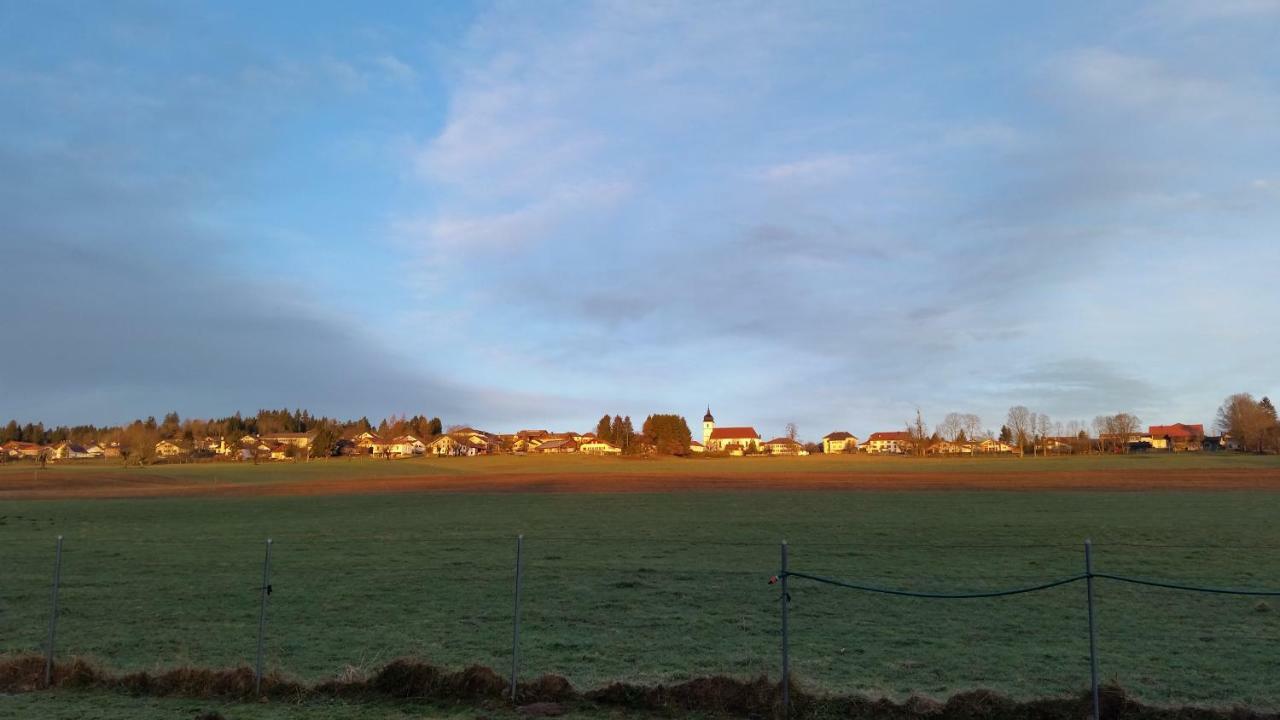 "Sous Les Barres" Lägenhet Montfaucon Exteriör bild